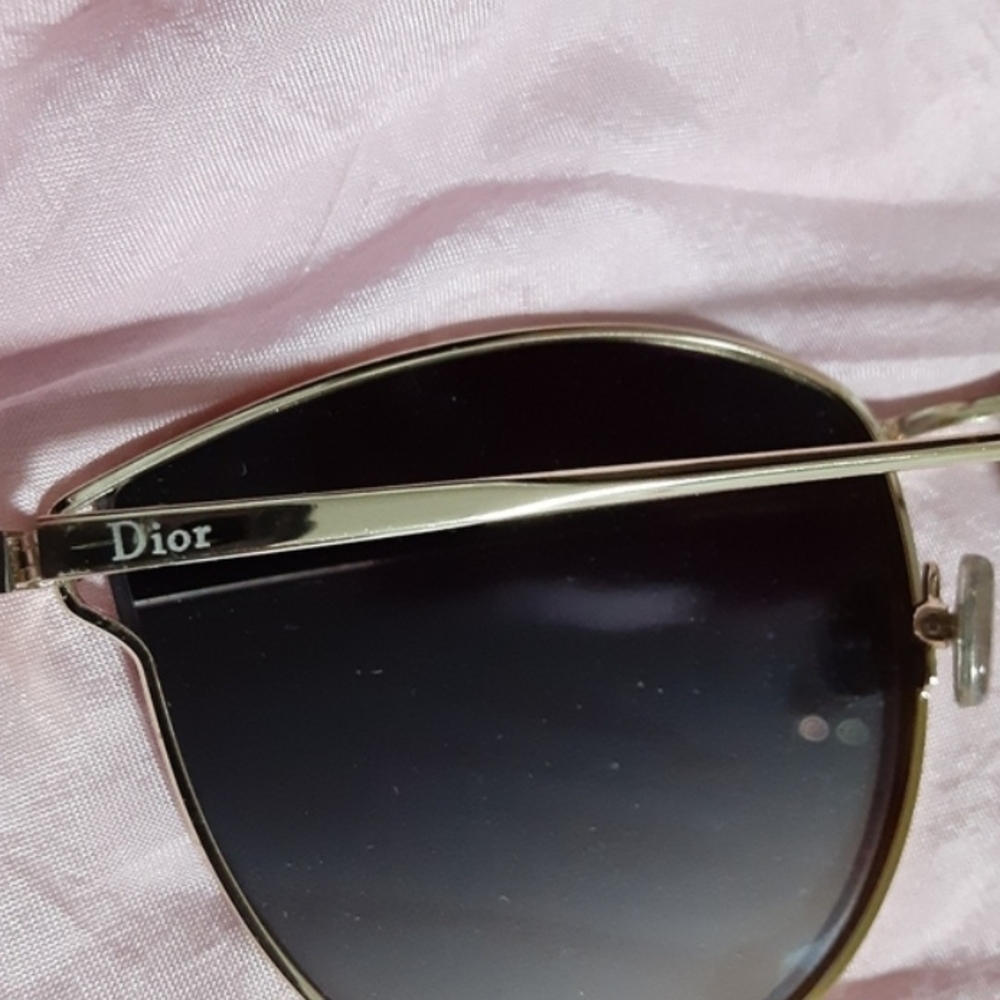 Dior Gold and Pink Sunglasses. Made In Italy - Picture 9 of 16